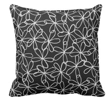Throw Pillow Black & White &quot;Flower Power&quot;